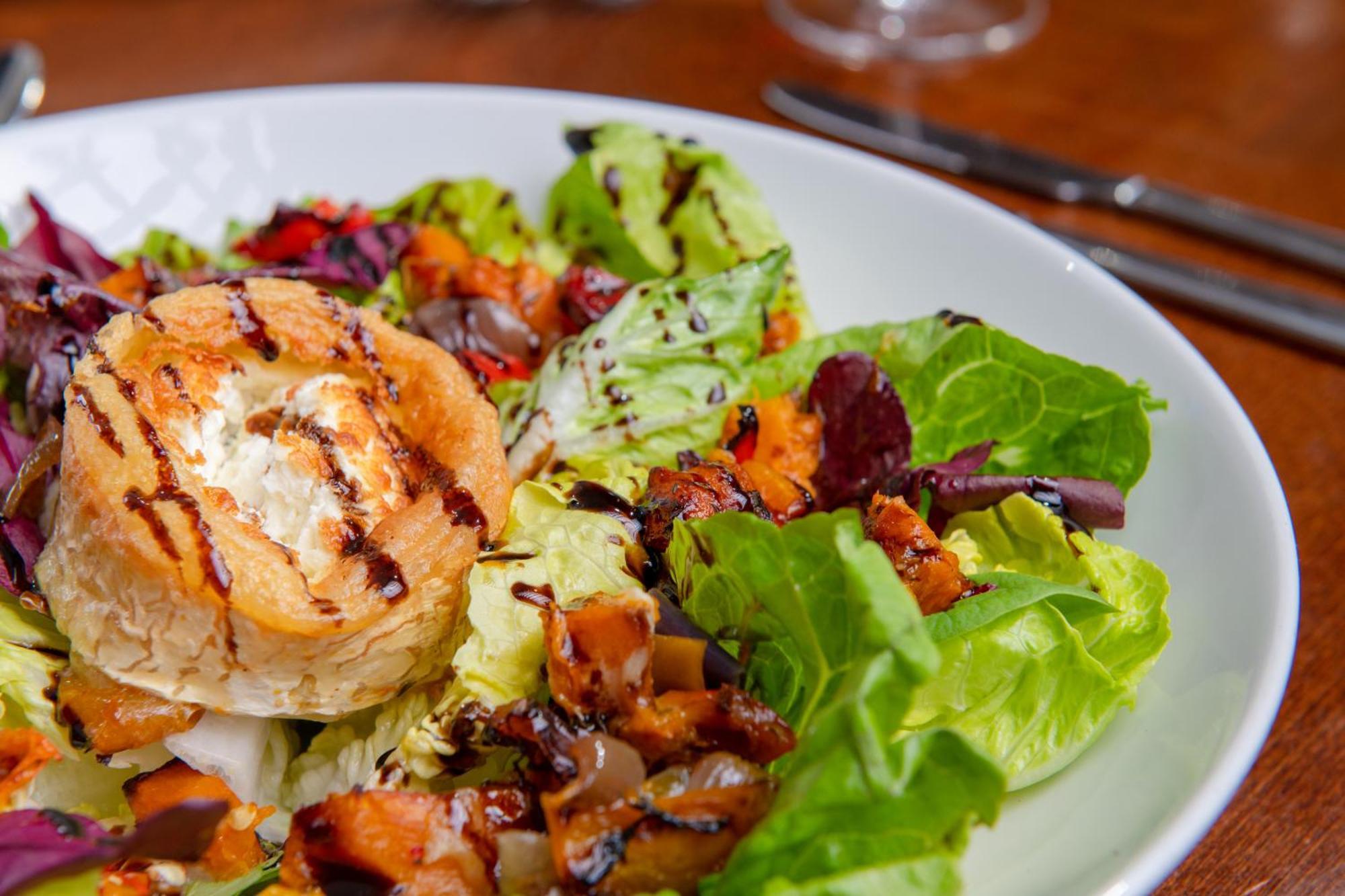 The Millstone, Mellor Hotel Blackburn  Exterior foto A salad with goat's cheese