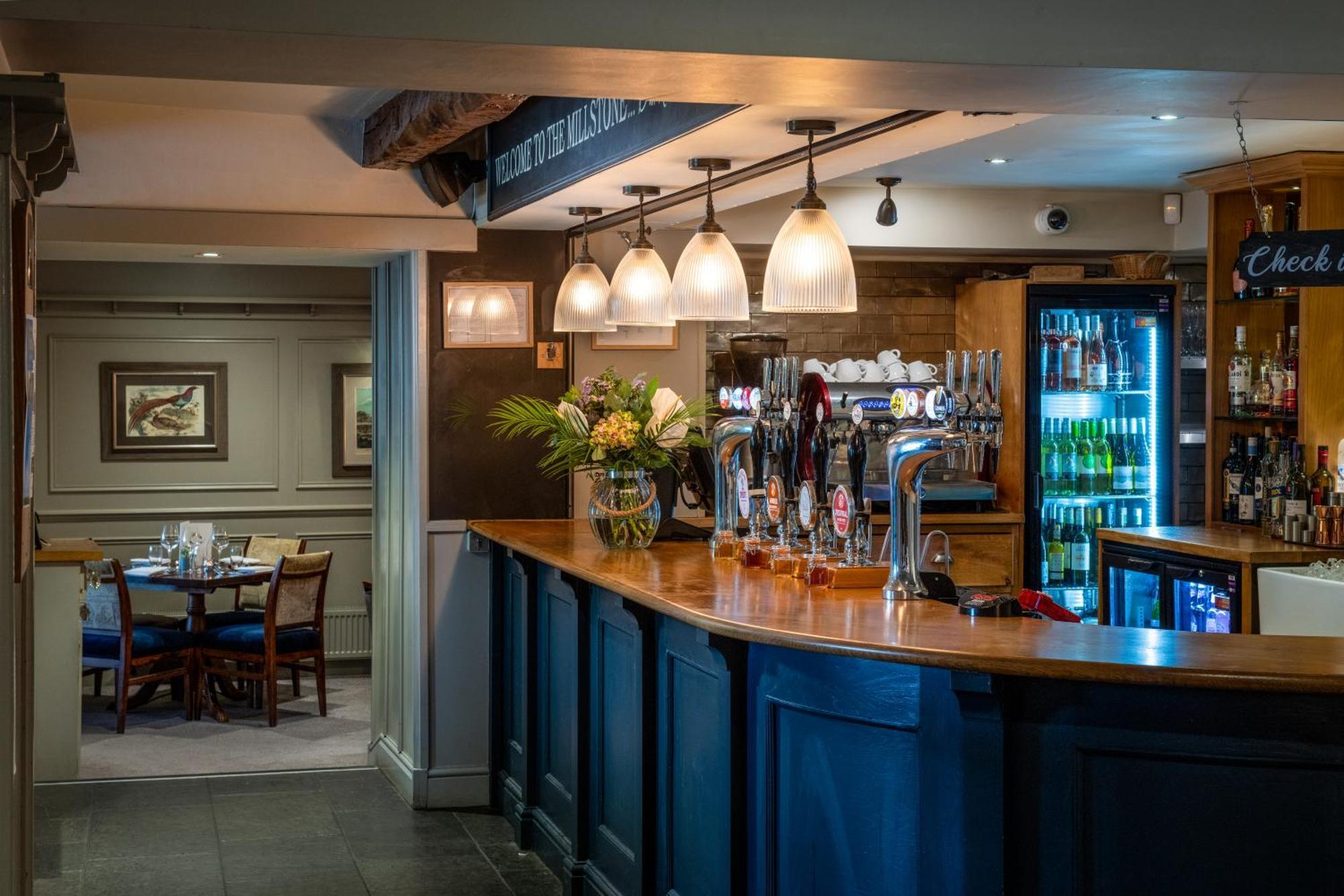 The Millstone, Mellor Hotel Blackburn  Exterior foto The bar at The Old Mill