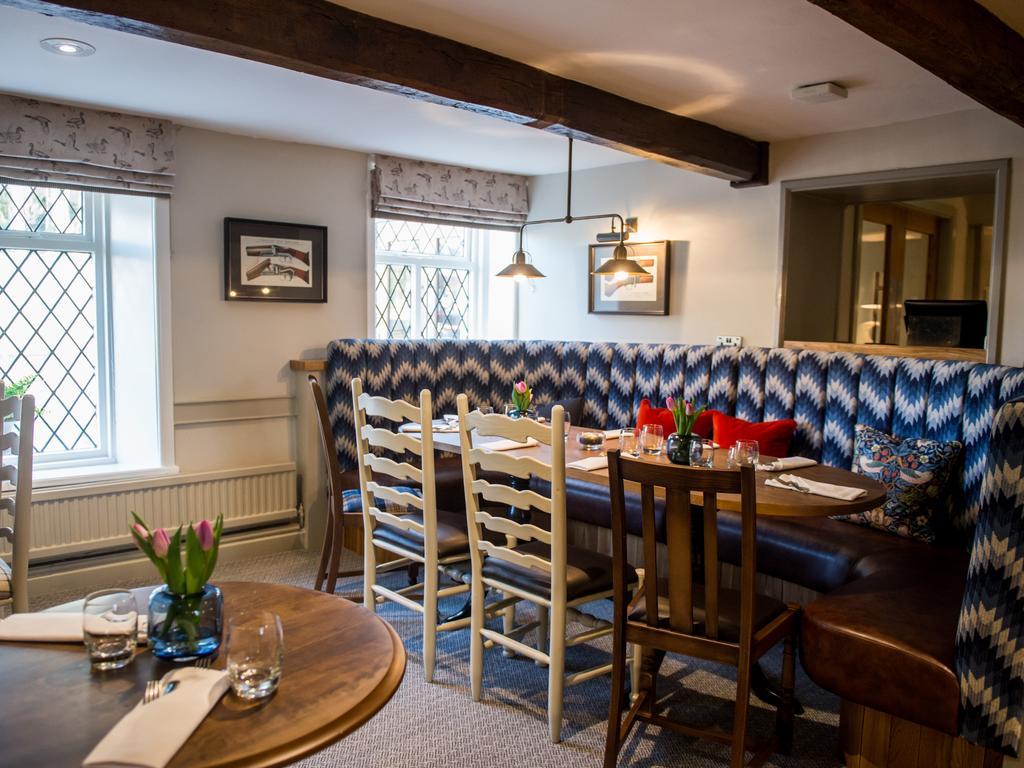 The Millstone, Mellor Hotel Blackburn  Exterior foto The restaurant at The Old Parsonage