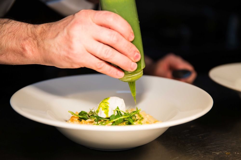 The Millstone, Mellor Hotel Blackburn  Exterior foto A chef using a piping bag