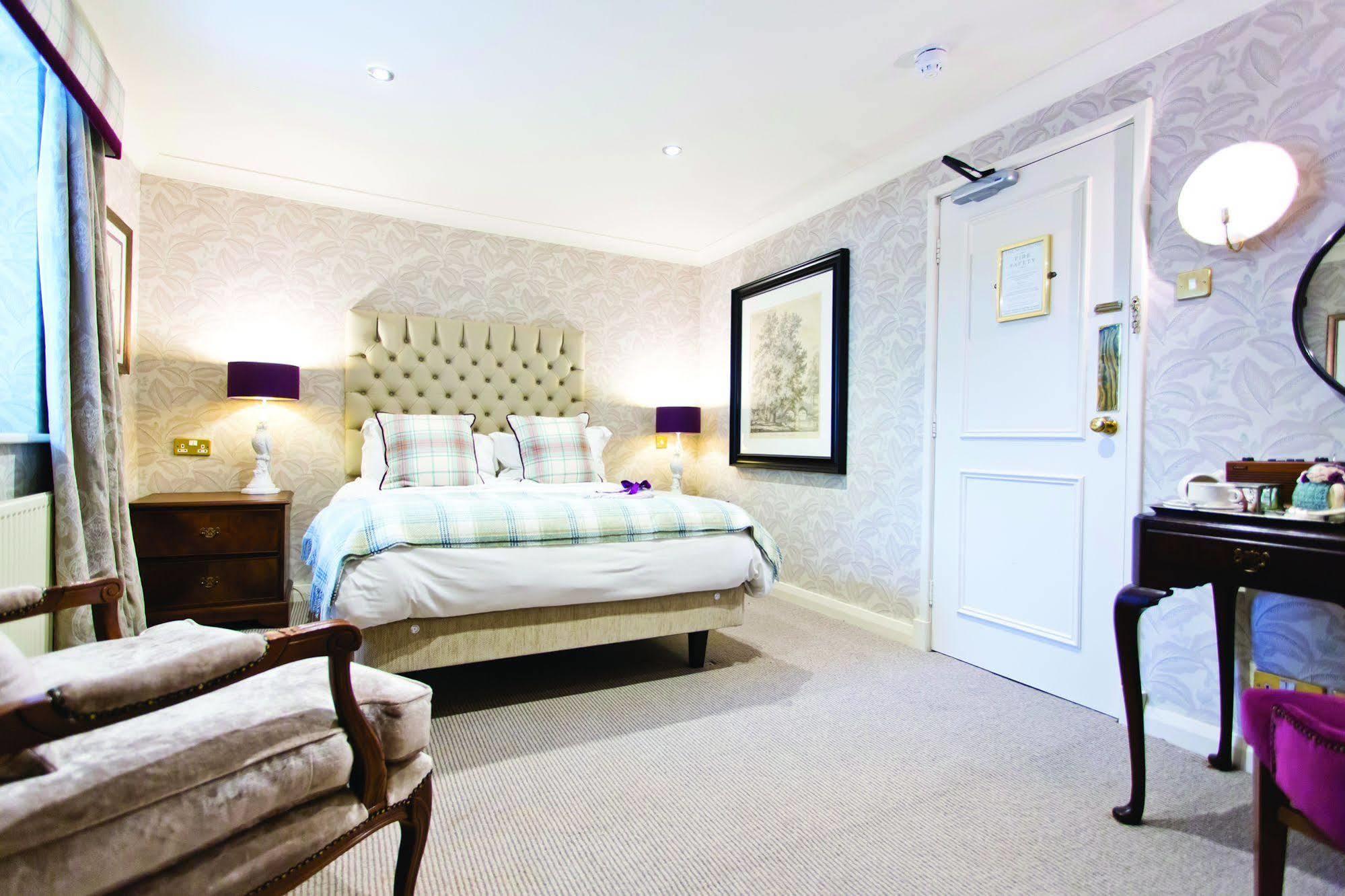 The Millstone, Mellor Hotel Blackburn  Exterior foto A bedroom at The Old parsonage